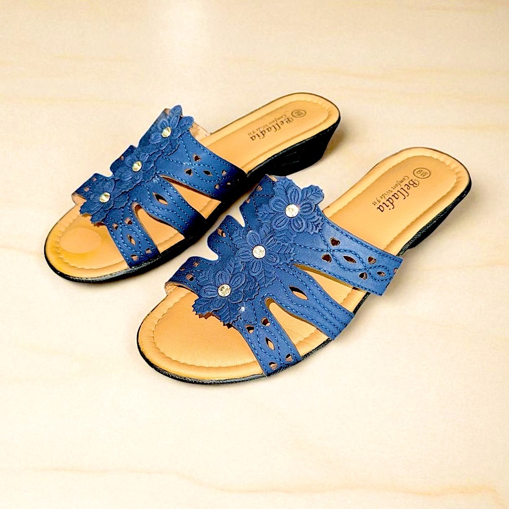 NWOB! Belladia Floral Cutout Slide Sandals